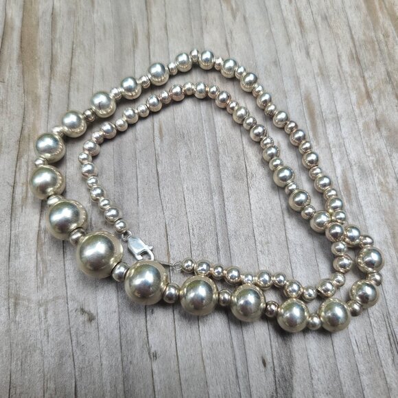 Sterling Silver 925 Graduated Bead Necklace, Classic Minimalist Retro Daily Wear - Picture 7 of 8